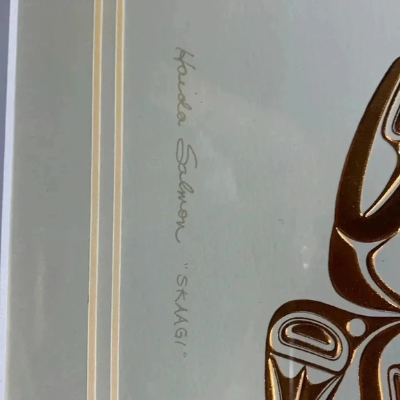 Haida Salmon “SKAGII” by Bill Reid, framed with raised copper image - Picture 6 of 8